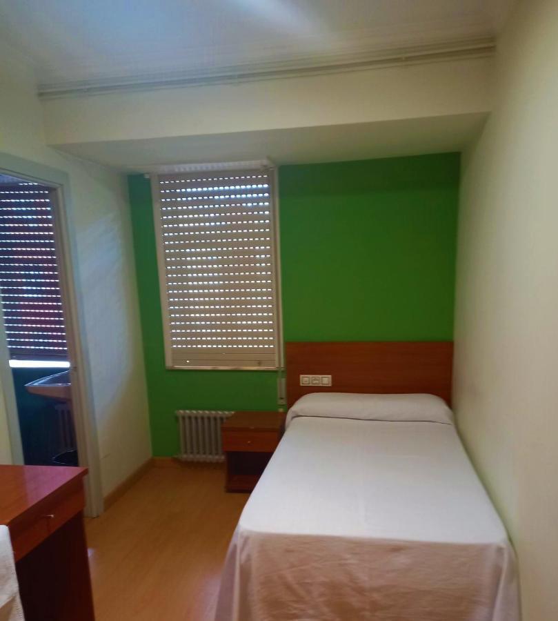 Pension San Roque Lugo Exterior photo